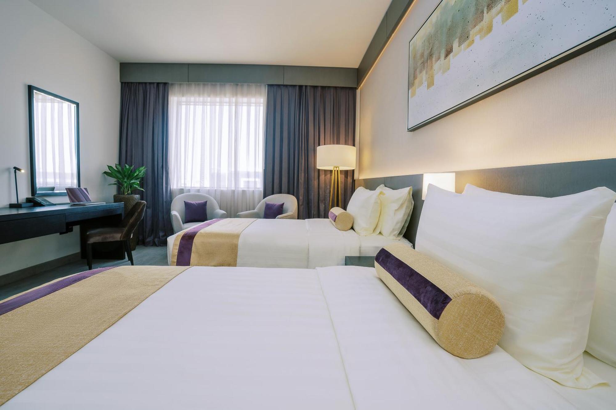 Khalidia Palace Hotel Dubai By Mourouj Gloria Eksteriør bilde Deluxe Room